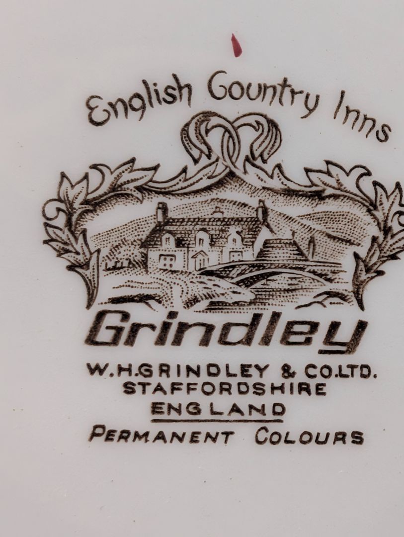 Grindley English country inns painted 10 inch Dinner plate