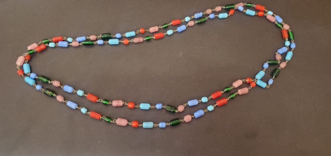 Multi-colored Cylinder Bead Wire Linked Necklace