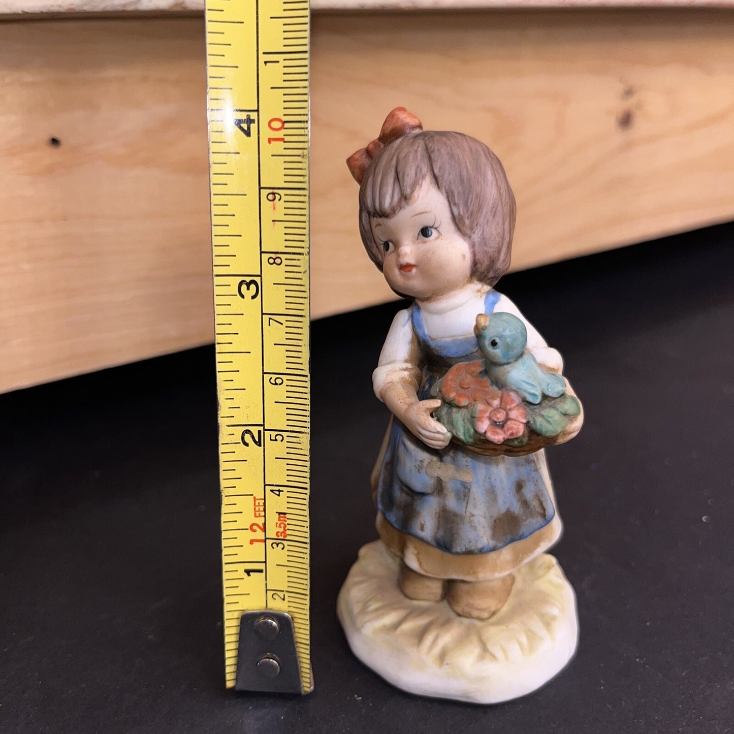 LEFTON CHINA FIGURINE - GIRL w/BIRD NEST FLOWERS - 02732 (CI1F)