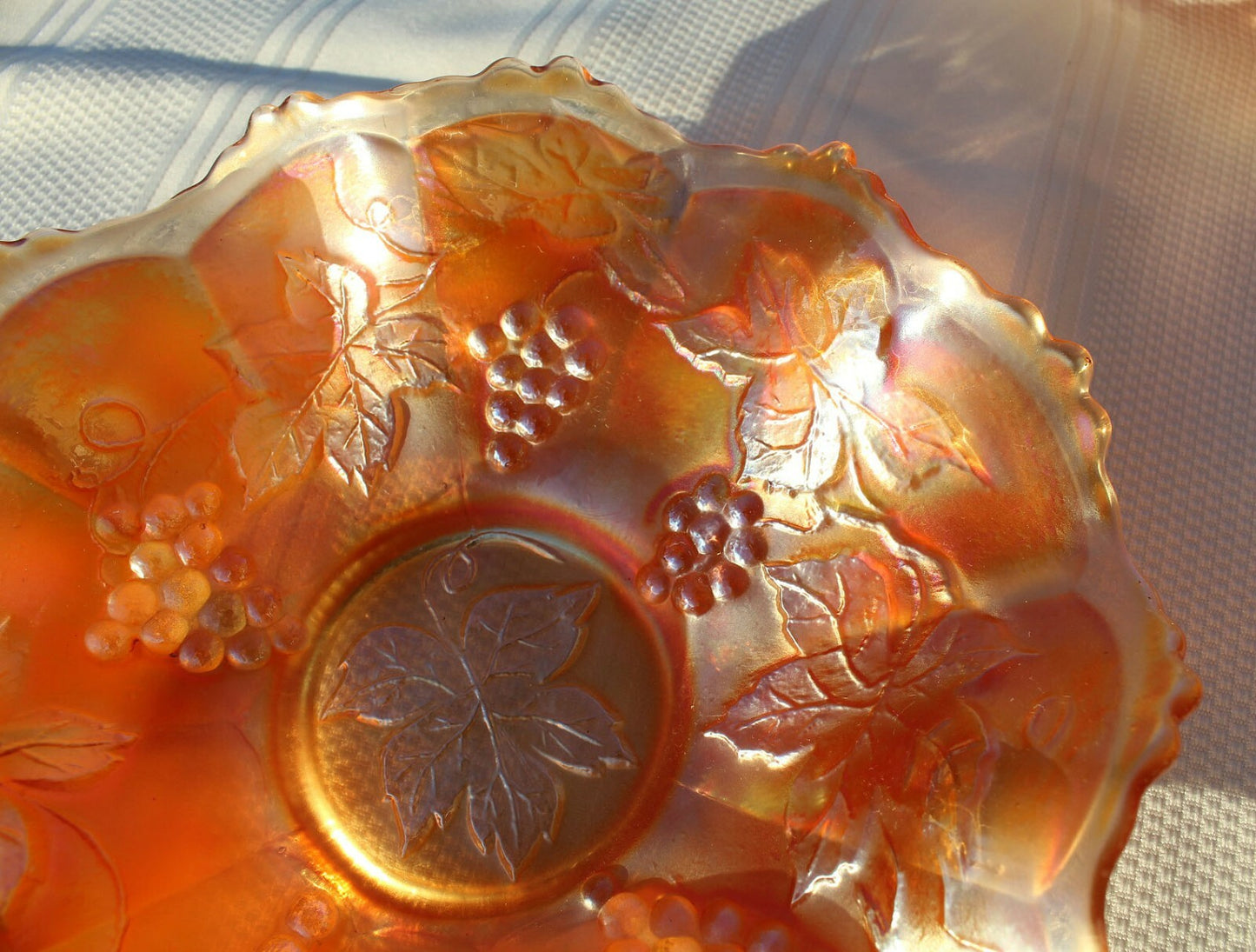 Vintage Grape Leaves Marigold Carnival Glass Ruffled Edge Bowl 9" excellent