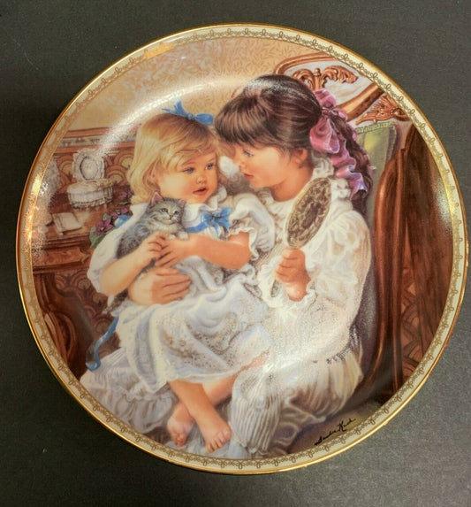 8" Beautiful Little Girls Brushing Hair Kitten Sandra Kuck Sisters Plate 4295D
