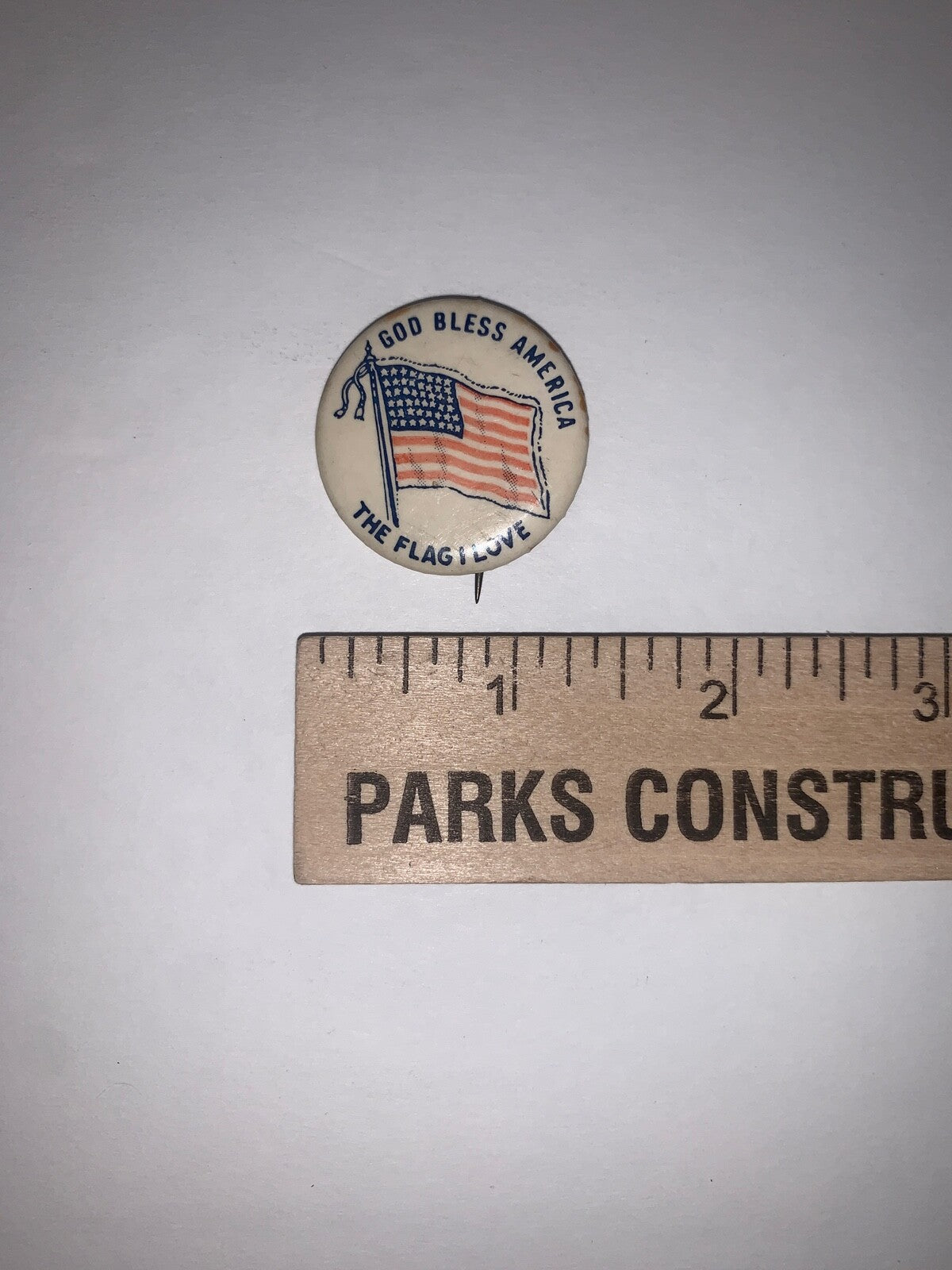 Vintage God Bless America The Flag I Love 1.2/8" Pinback
