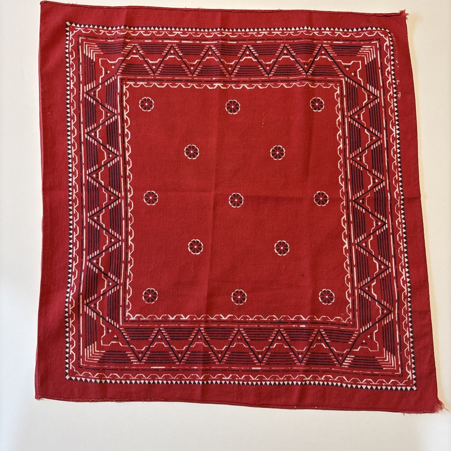 Ironweave Tuside Fast Color Cotton Red Western Theme Bandana 17-1/4" x 18"