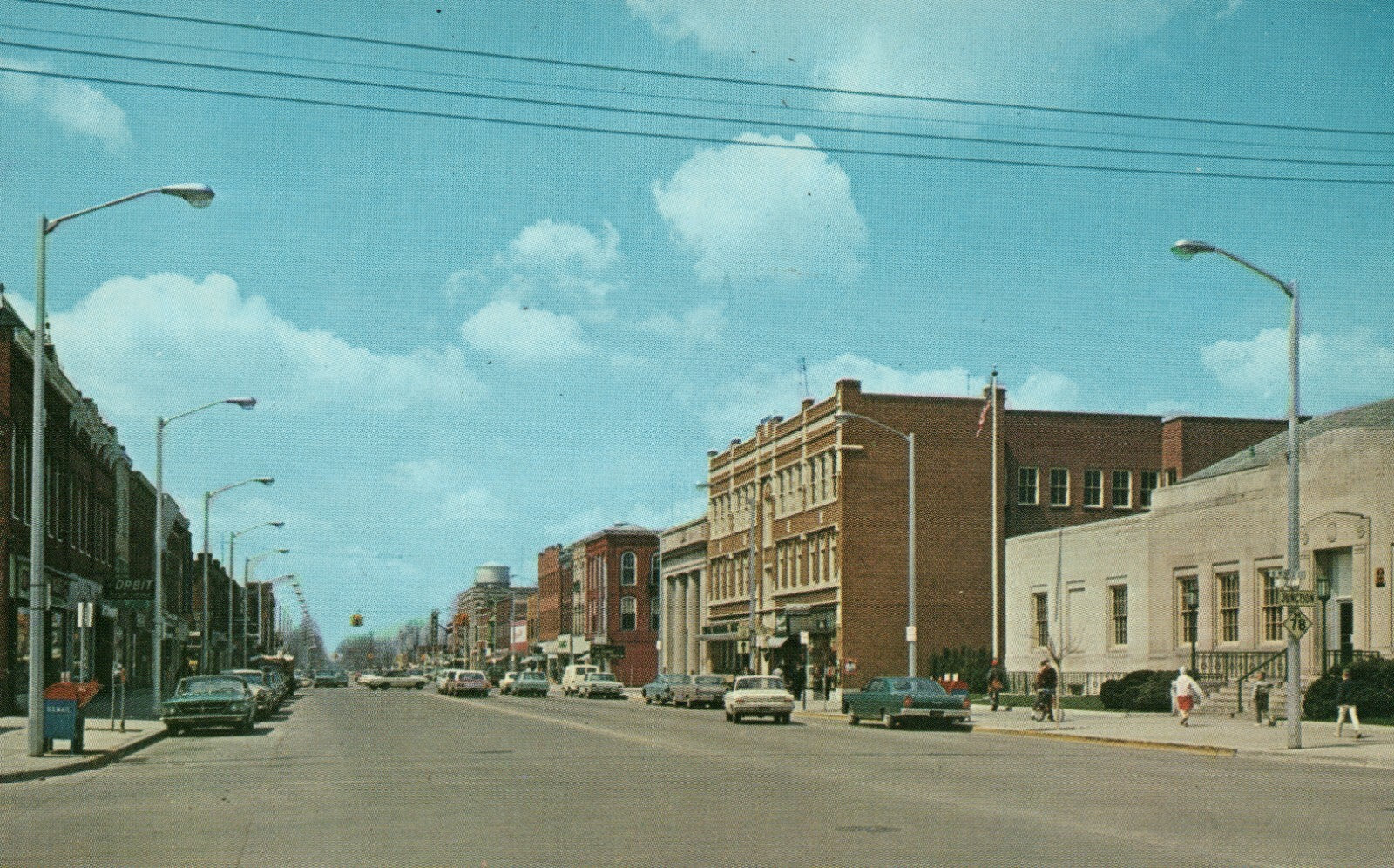 West on Chicago Street Sturgis Michigan Mich MI Postcard