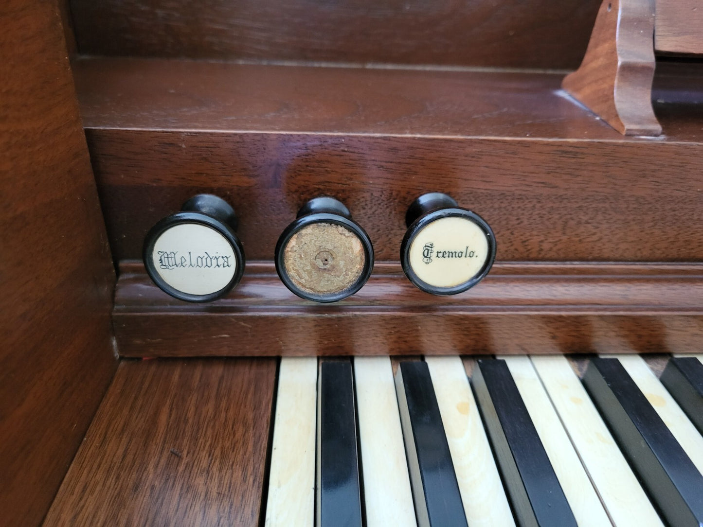 1871 Antique Estey reed organ