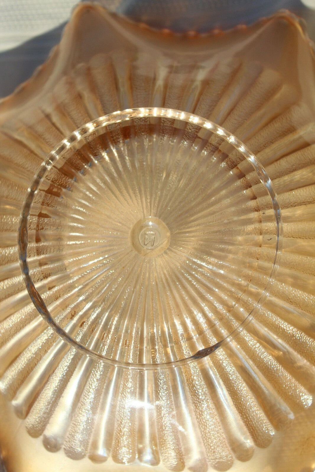 10" Antique Fenton Smooth Rays Light Marigold Carnival Glass Ruffled Bowl