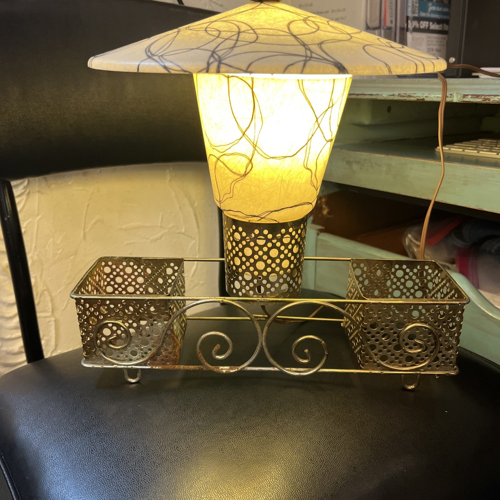 VTG Weinberg Era Atomic Saucer Spaghetti Fiberglass Metal mesh Mcm Lamp Light