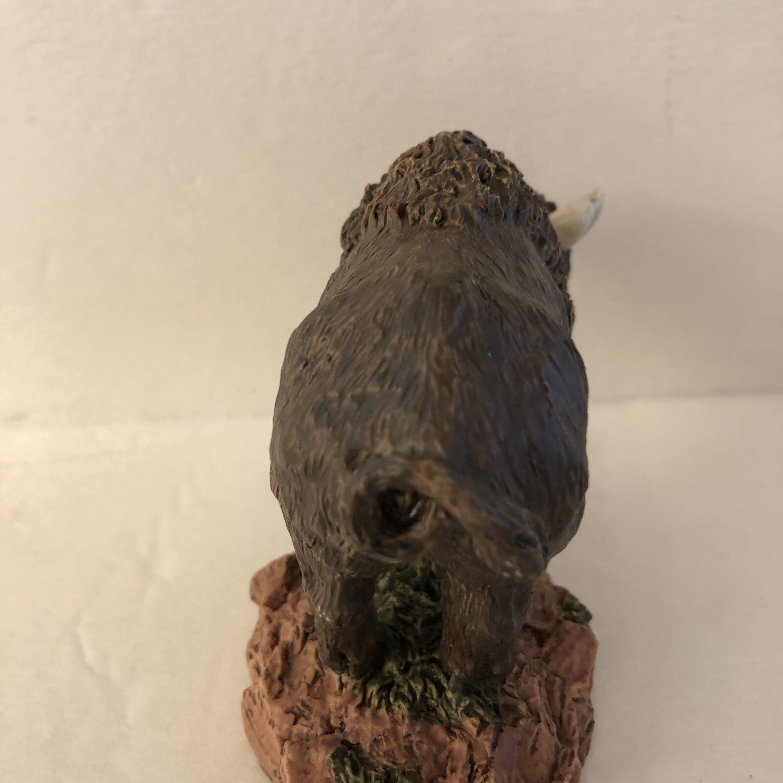 American Bison Buffalo Figurine Statue Western Americana Resin 5-1/2" x 4"