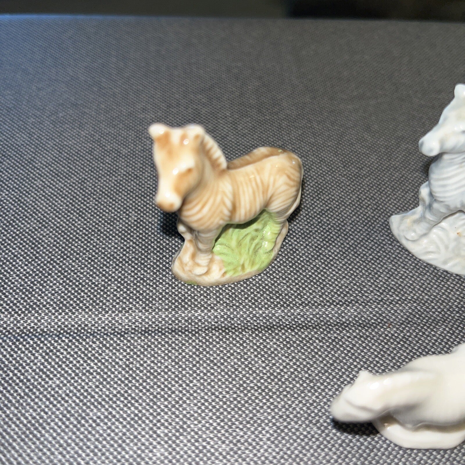 Wade England Zebra Red Rose Tea Figurine Gray Ceramic Figure 3