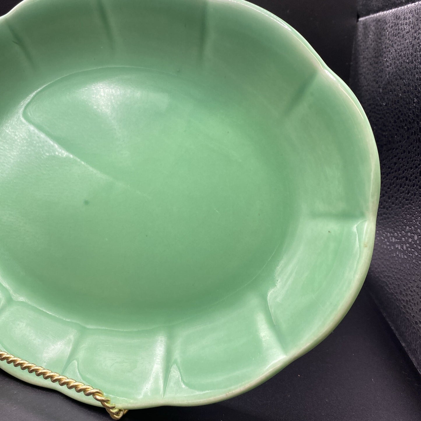 11" x 8" Oval Platter Vintage 1930's Mount Clemens Petalware LIGHT Green