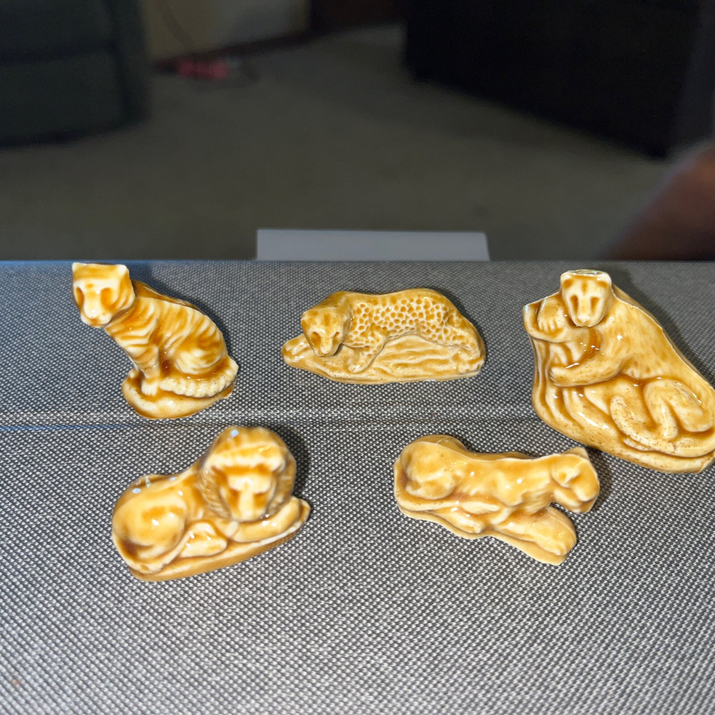 Wade Whimsy 5 Figurine-Resting Lion,lion, Cheetah,tiger, Leopard