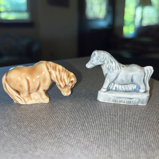 Vintage Wade Whimsie SHETLAND PONY - (2) Family Pets Set   1988 - 89