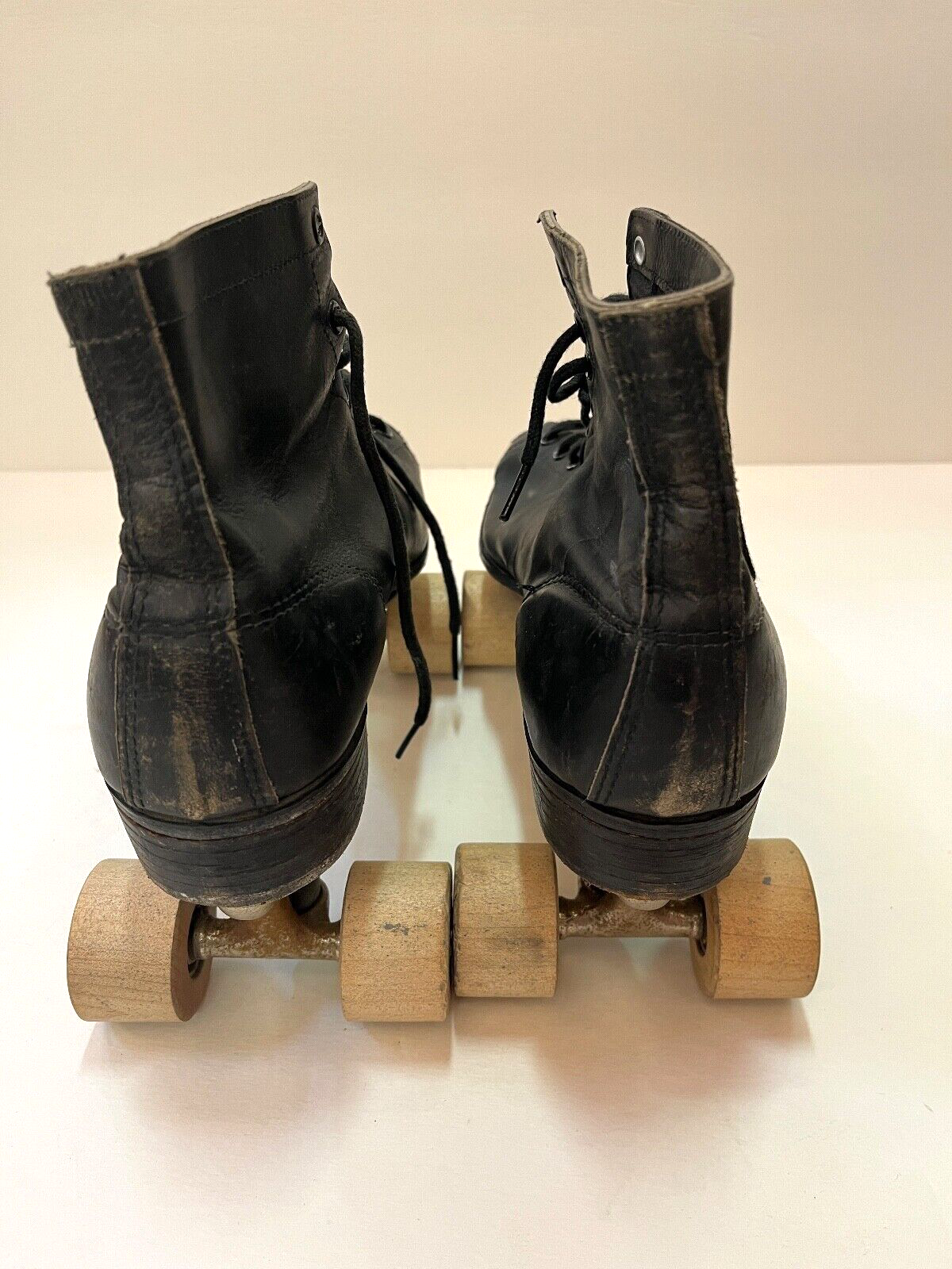 Vintage Roller Skate Ware Bros Black Leather Roller Skates Wood Wheels Box case