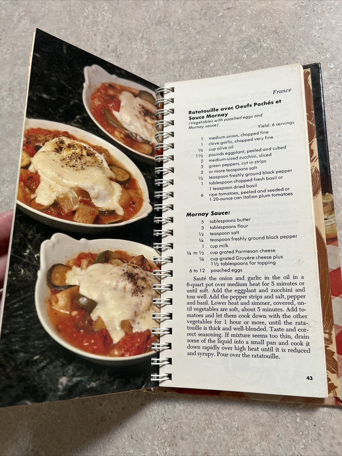 Vintage 1976 Benson & Hedges 100 Of the World's Best Recipes