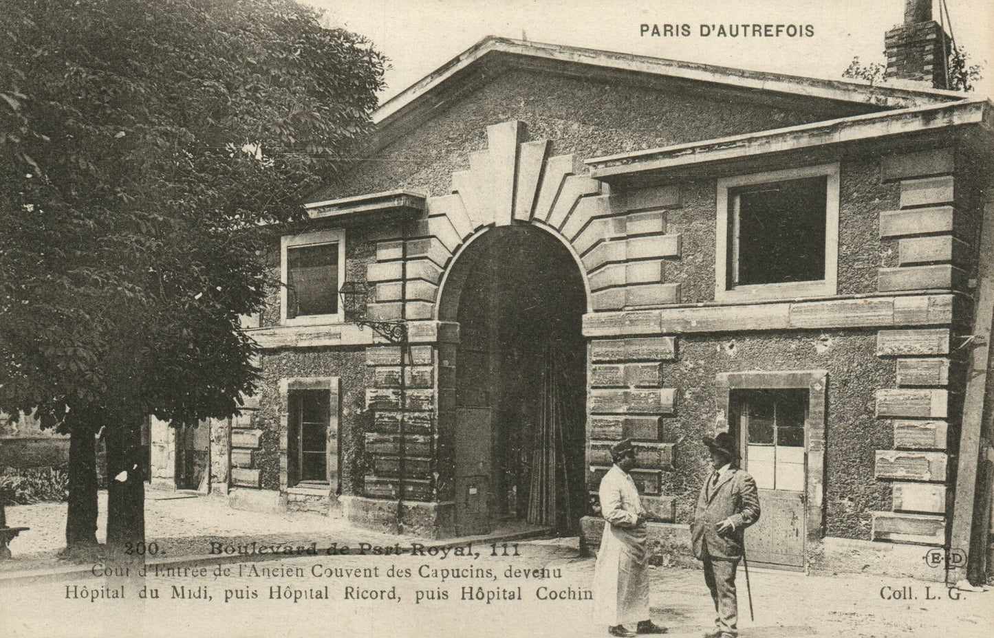 200 - Boulevard de Psrt-Royal, 111 French France Postcard