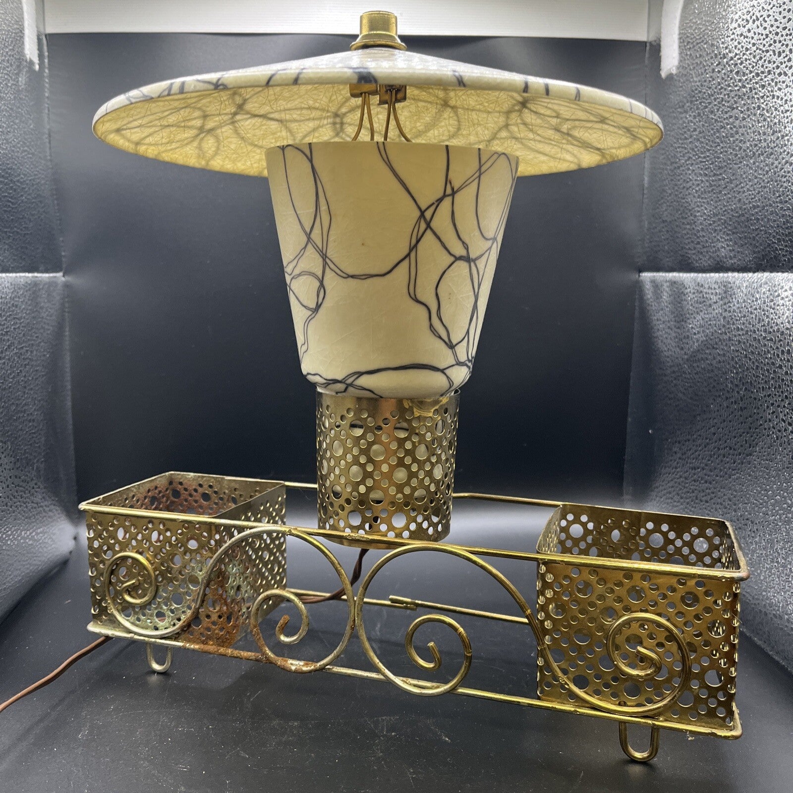 VTG Weinberg Era Atomic Saucer Spaghetti Fiberglass Metal mesh Mcm Lamp Light