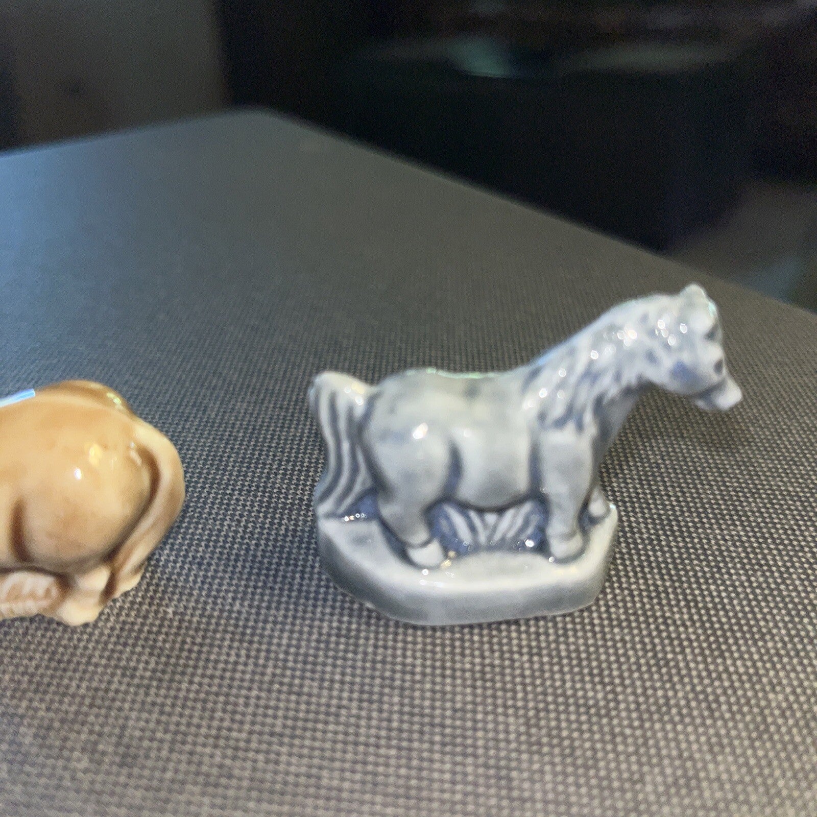 Vintage Wade Whimsie SHETLAND PONY - (2) Family Pets Set   1988 - 89