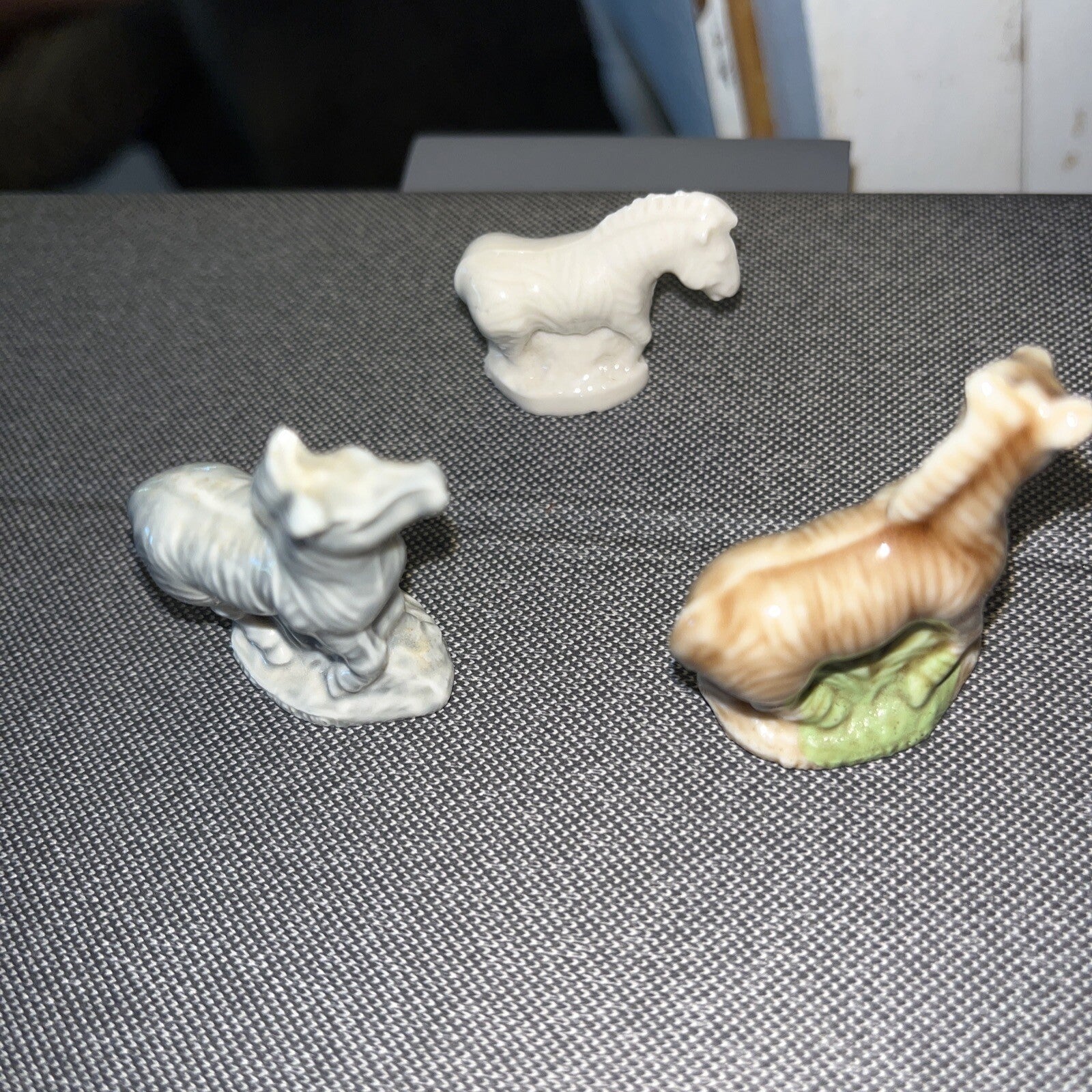 Wade England Zebra Red Rose Tea Figurine Gray Ceramic Figure 3