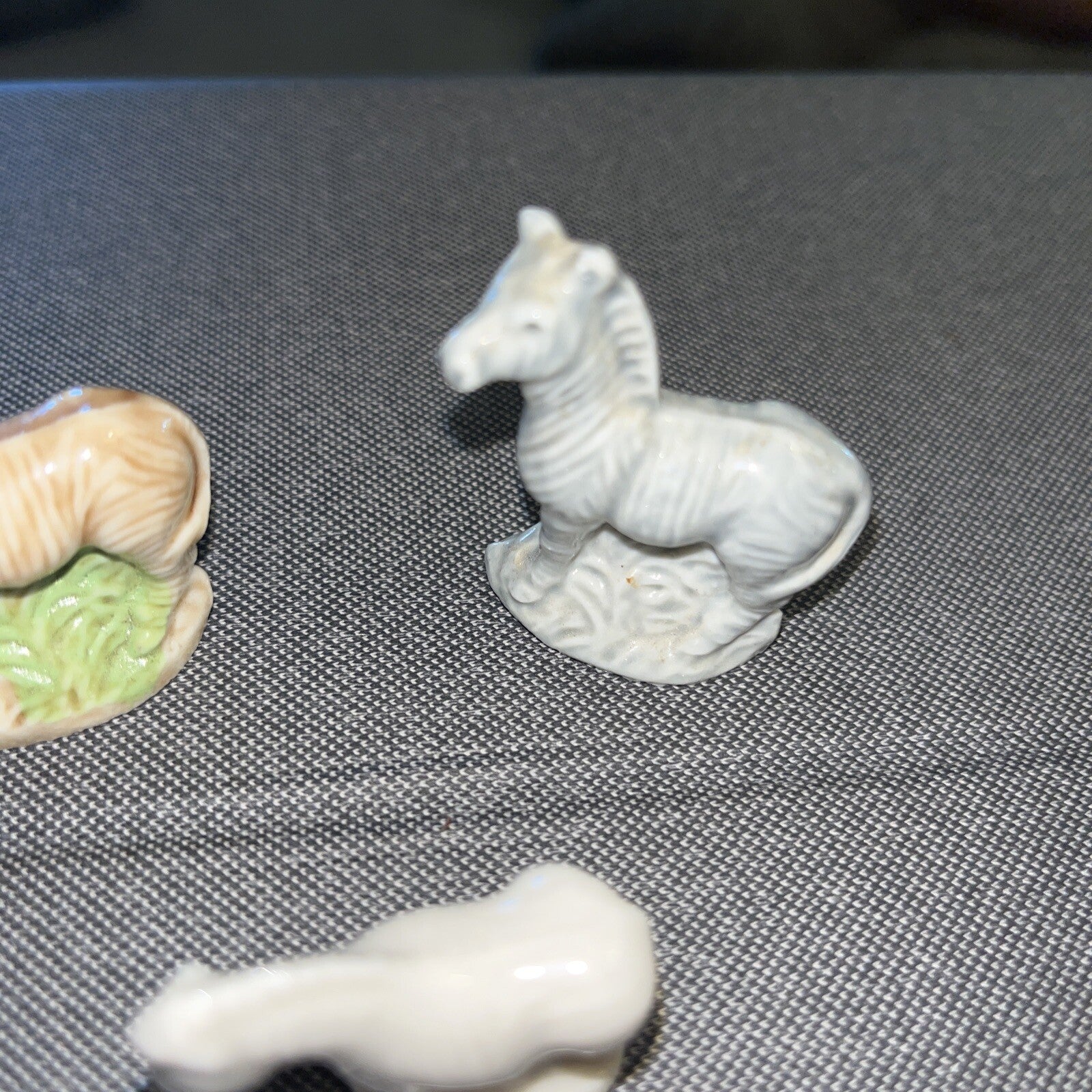 Wade England Zebra Red Rose Tea Figurine Gray Ceramic Figure 3