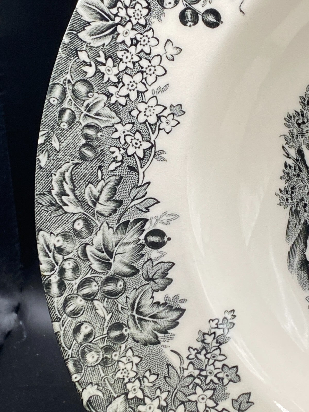 WEDGWOOD BLACK Soup Bowl Plate 9" Romantic England Queen's Ware Dishes