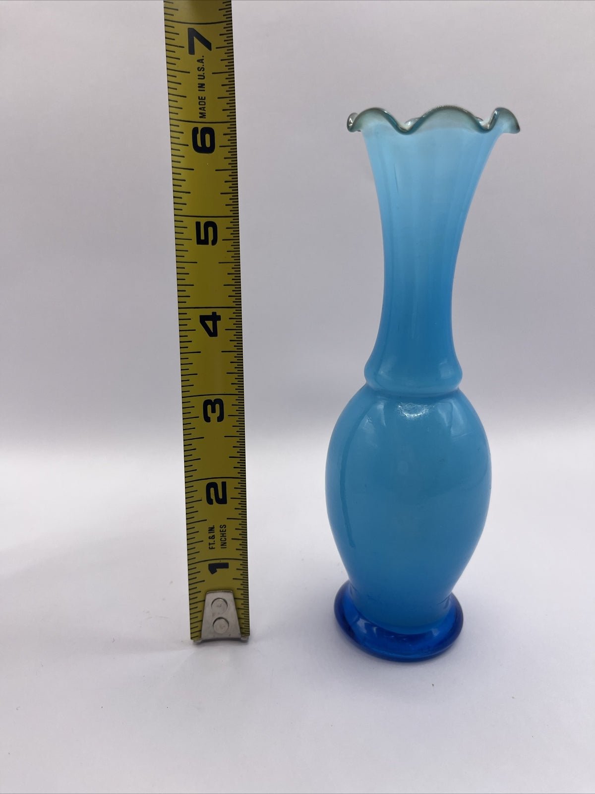 Beautiful Vintage Glass Turquoise/Mid Blue Fluted Stem Vase 6”