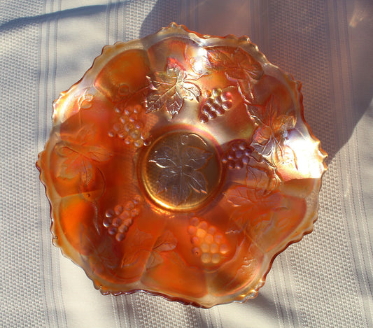 Vintage Grape Leaves Marigold Carnival Glass Ruffled Edge Bowl 9" excellent