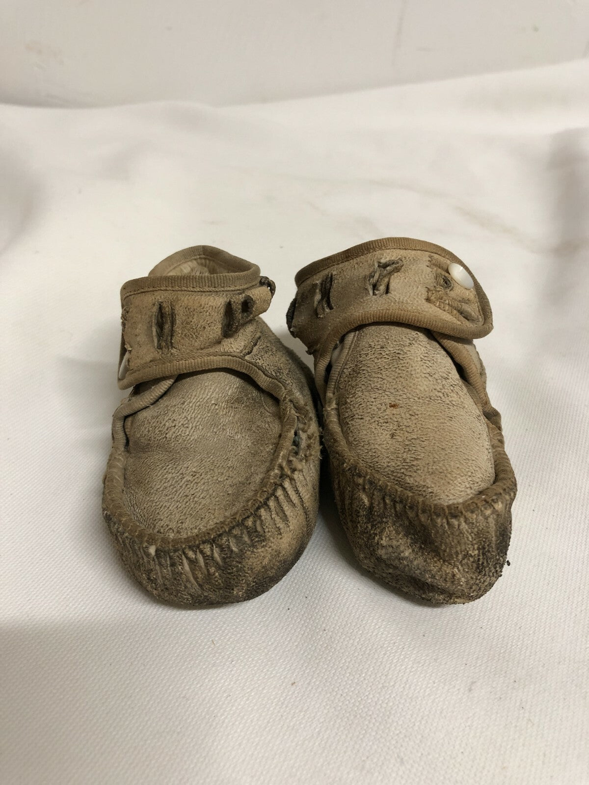 Antique Vintage Childs Childrens White Moccasins shoes