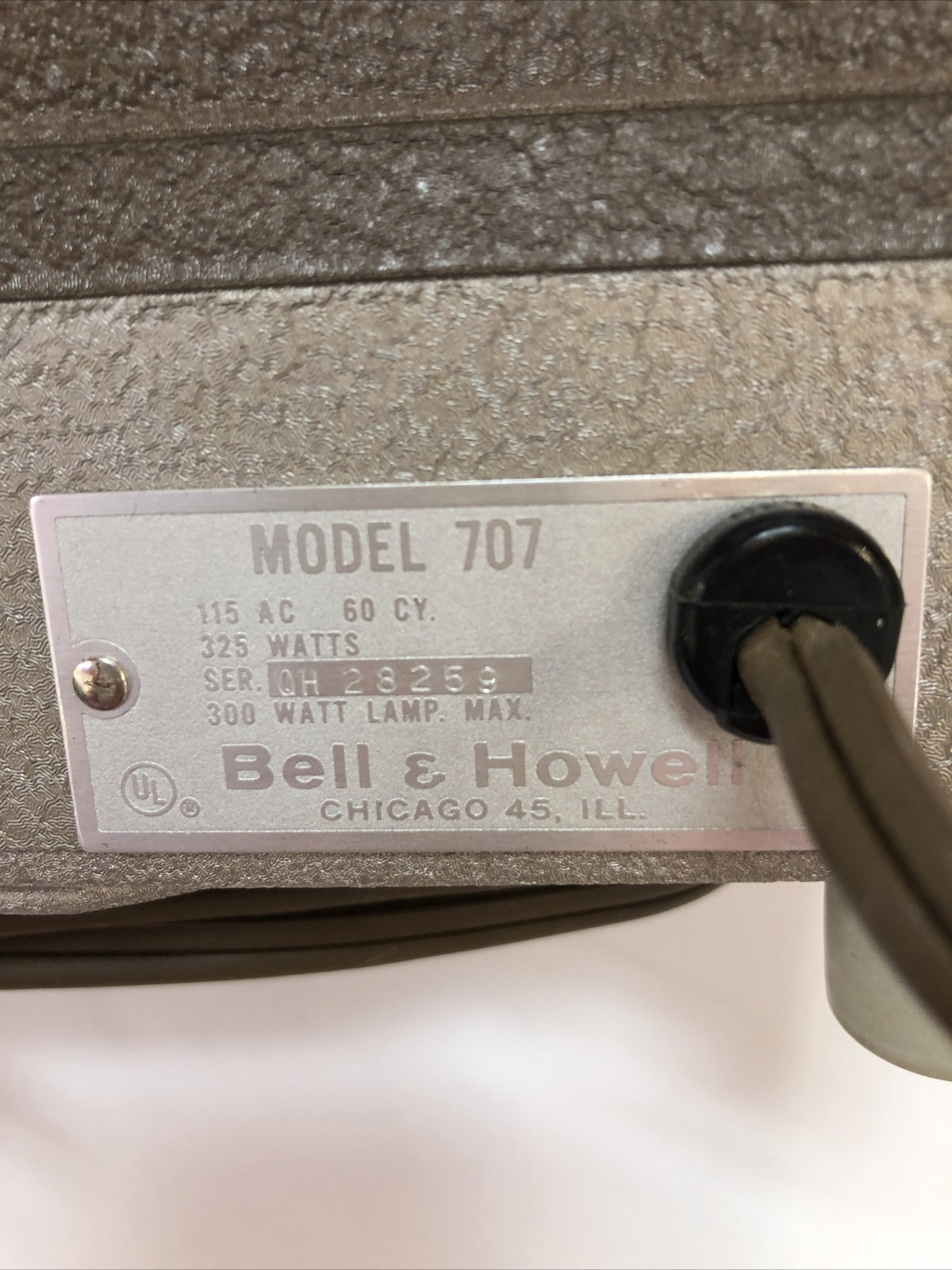 Vintage Bell & Howell Headliner model 707 slide projector