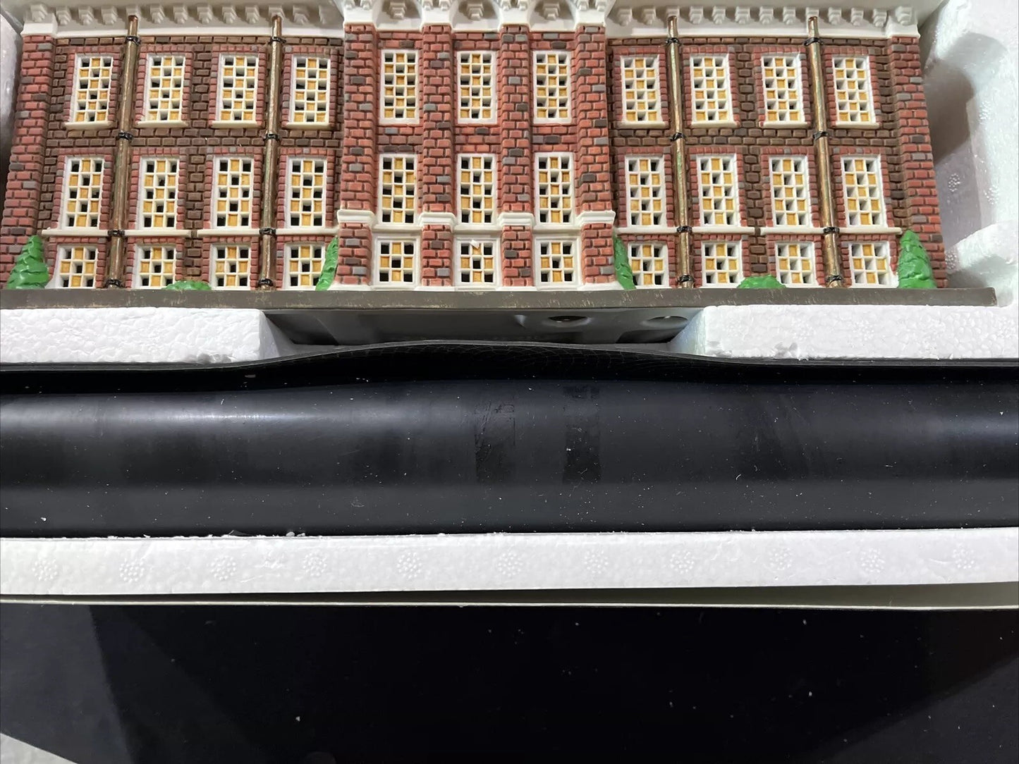 NEW Department Dept 56 Kensington Palace Dickens Village Series 58309 1998