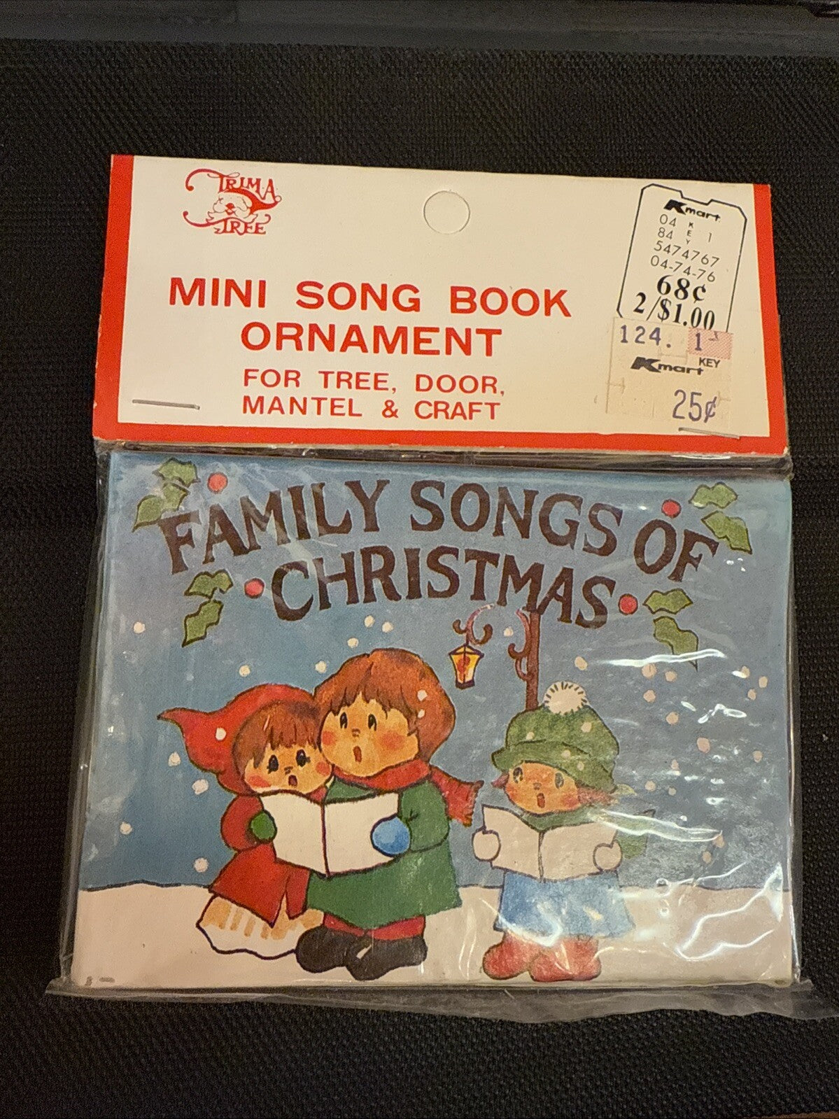 Vtge SSCO Family Songs of Christmas Mini Book Ornament 6 Songs 20 Pages Taiwan