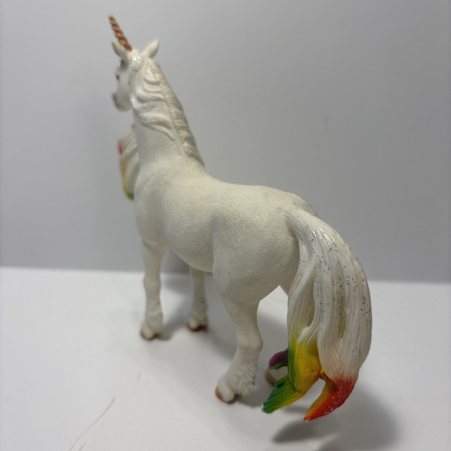 2015 Schleich Bayala Rainbow Unicorn Mare Multi-Color Mane & Tail Toy Retired