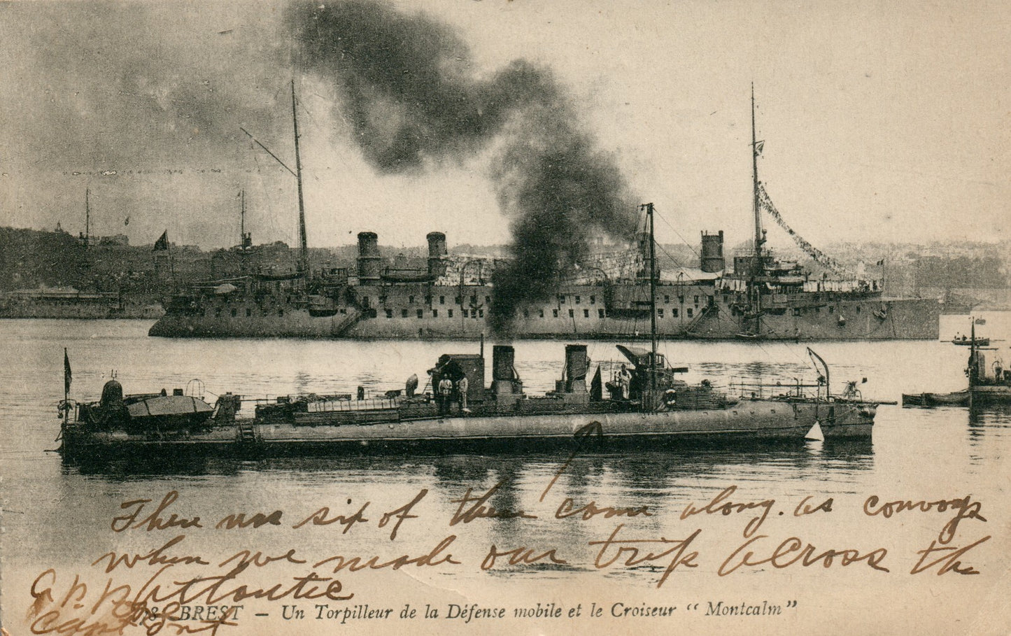 18 Brest Un Torpilleur de la Defense Ship Postcard