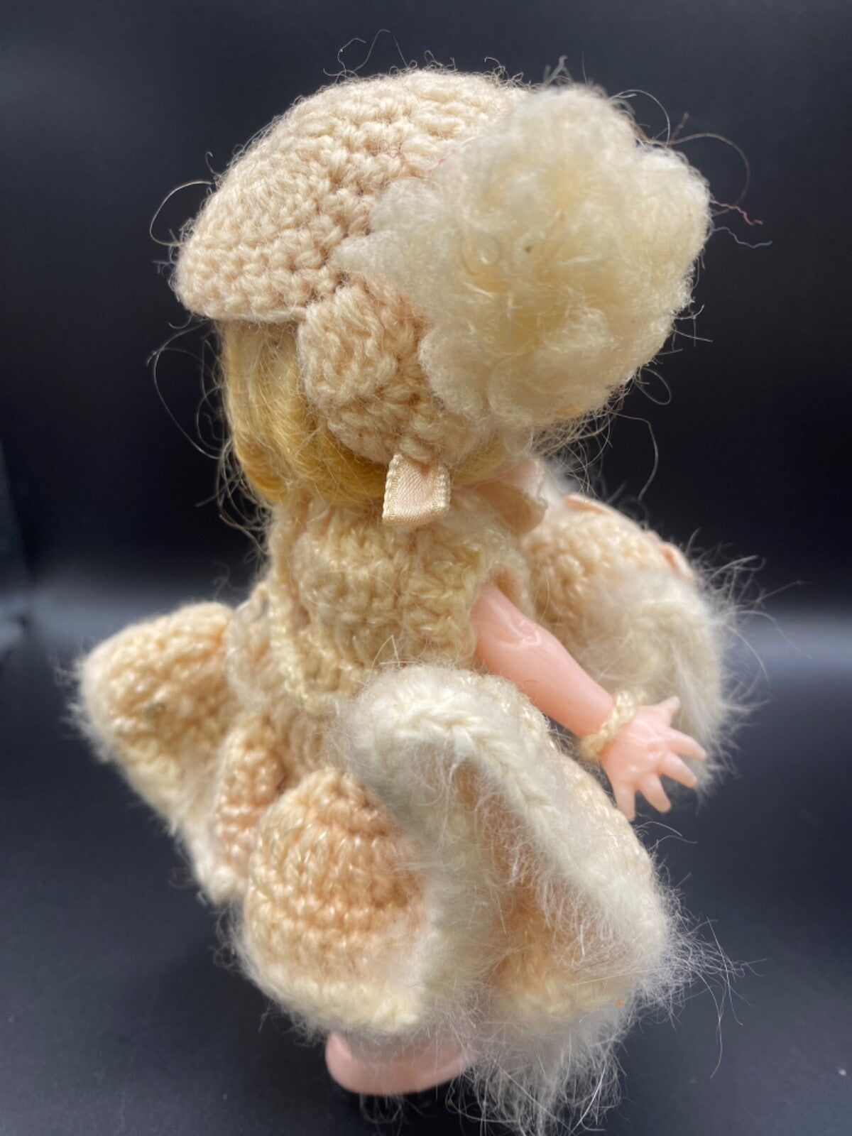 6" Vintage Knickerbocher plastic DOLL Blonde with knitted outfit Glendale CA