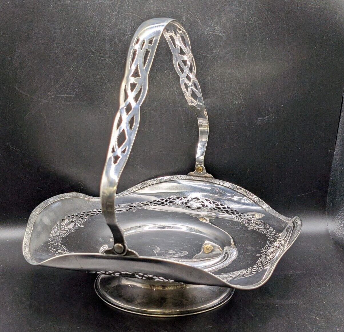 Vintage Dolly Varden Silver Plate Ruffle Top Brides Bowl Basket Midsilcraft 4981