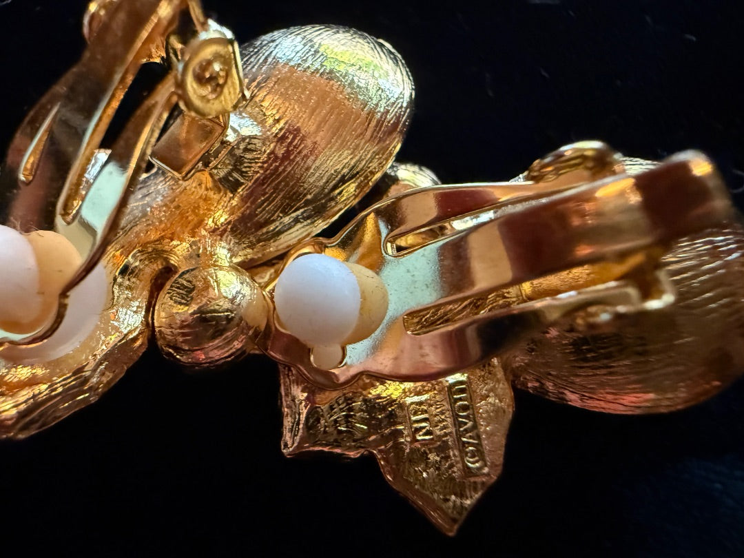 AVON Red Holly Clip Earrings