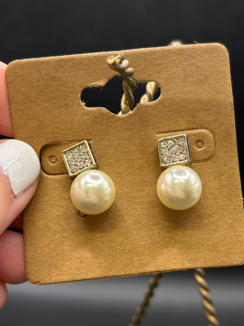 Pearl Costume Earring