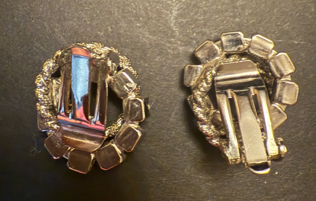 Avon Circle Sapphire