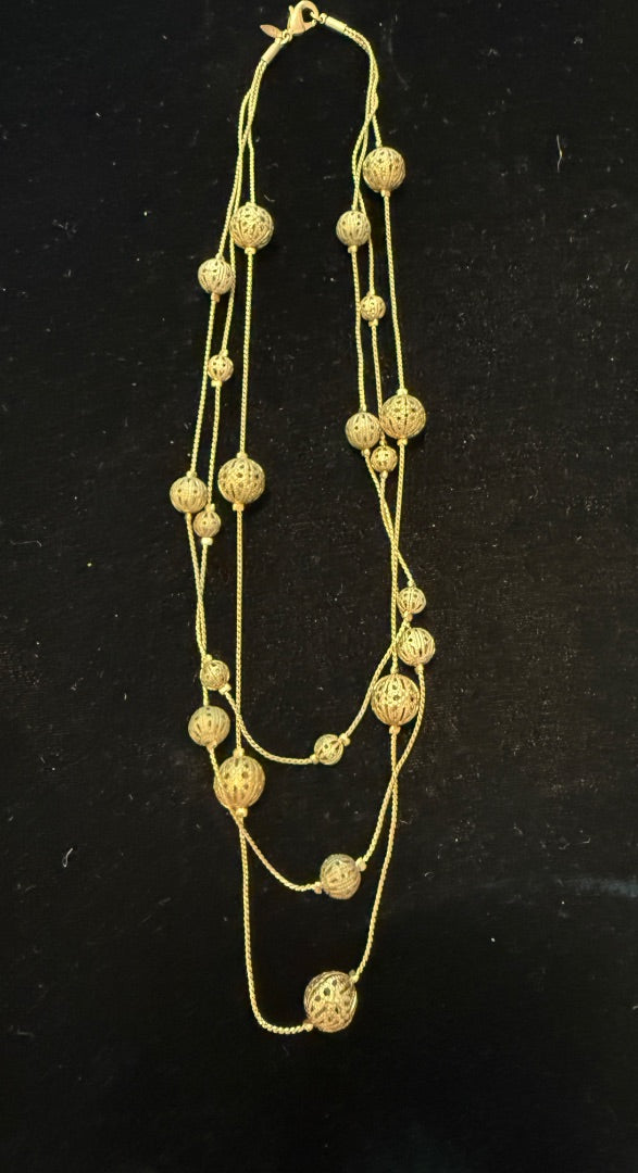 3 strand ball Vtg Avon Necklace