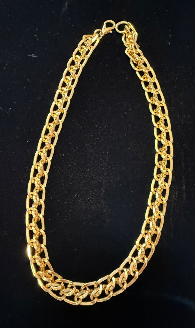 Double Link Gold tone Avon Necklace