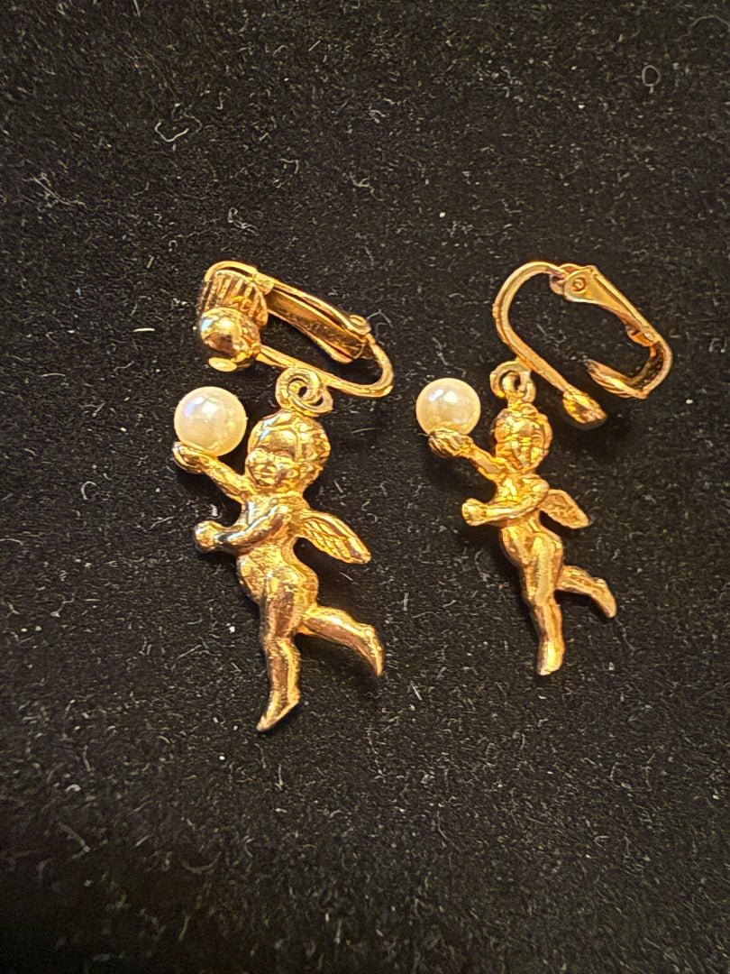 Gold Tone Angel Christmas Clip Earrings