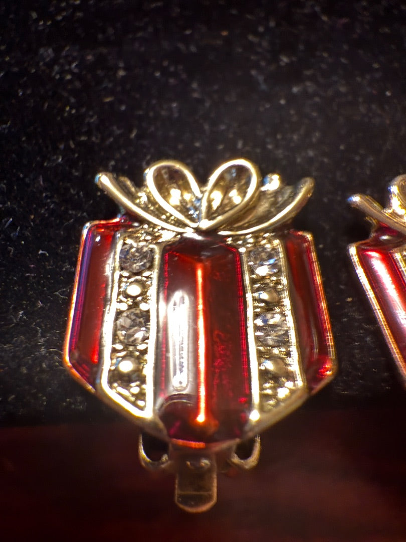 Christmas Presents Avon Clip Earrings
