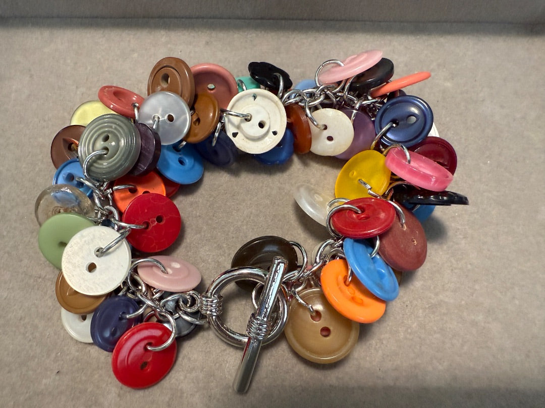 Avon Button Brangle Bracelet