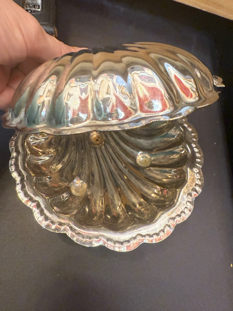 Clam Trinket