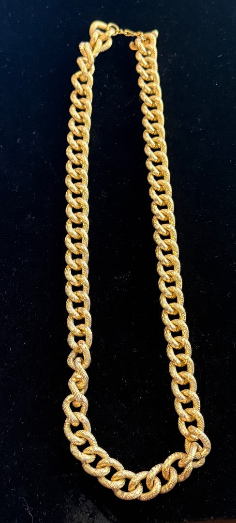 1975 Gilded Chunky Textured Avon Necklace