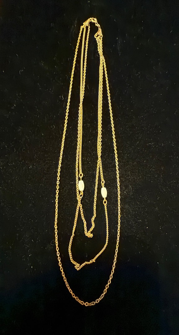 3 strand Vtg Avon Necklace