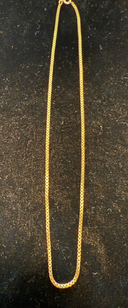 Vtg Sarah Coventry Gold Tone link Necklace