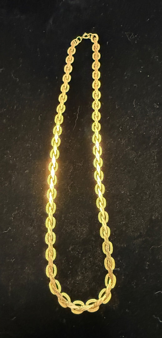 Braided Gold Tone Raised Chain Avon Necklae