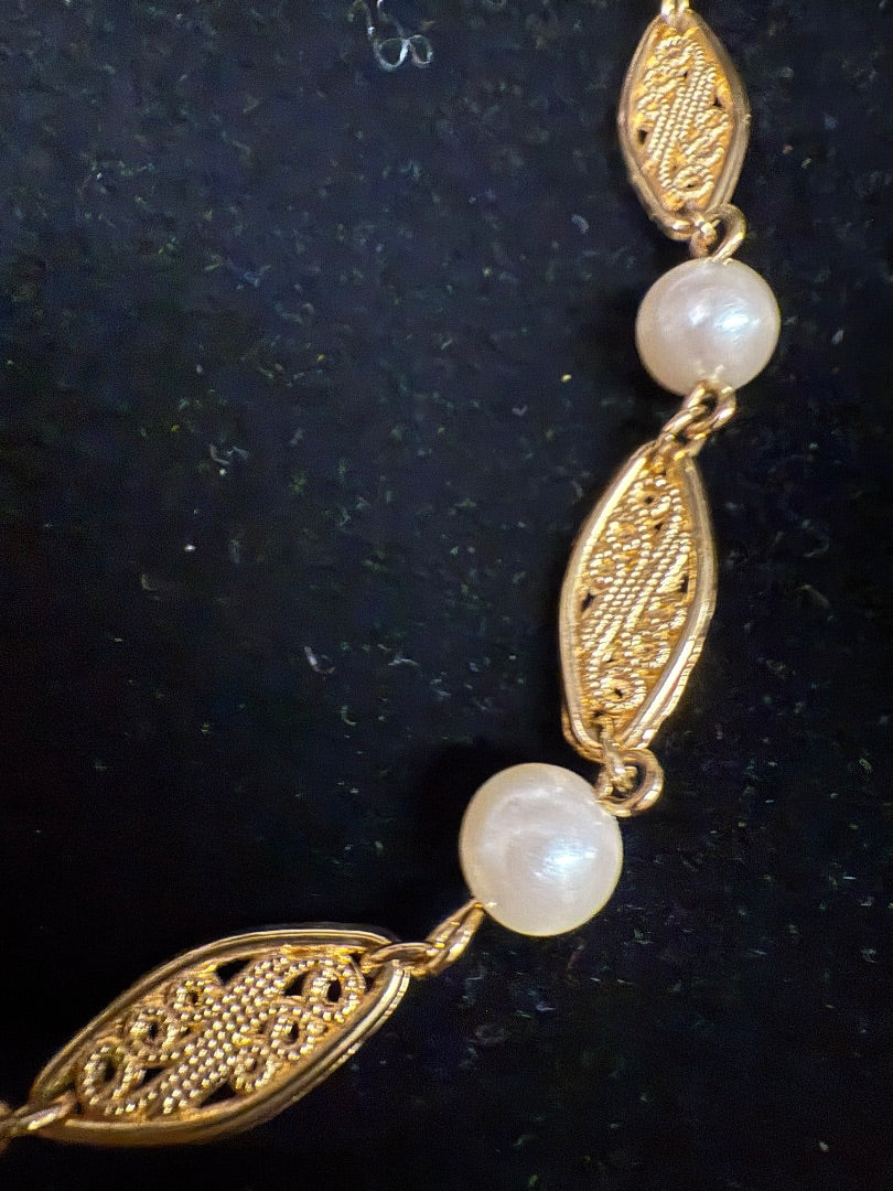 Vintage Avon Filagree & Pearl Necklace
