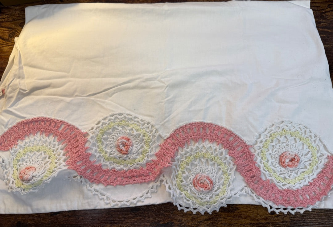 Vtg Embroidered Pillow Cases Yellow Pink edge