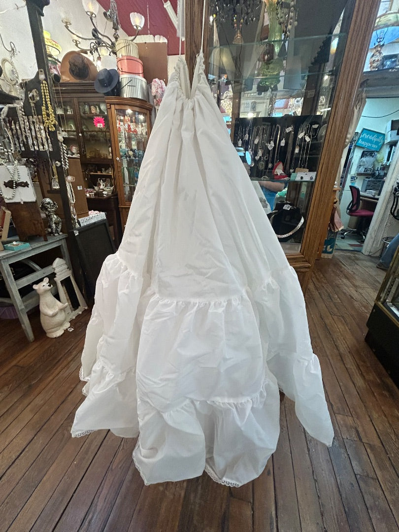 Vintage petticoat white